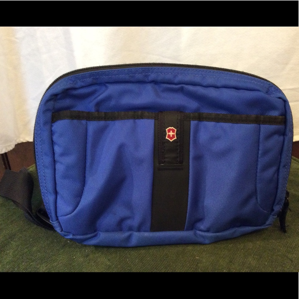 Victorinox adjustable bag